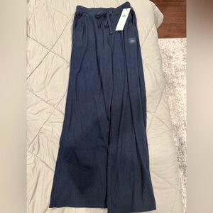 ALO Muse Wide Leg Pant - Navy - Size S - Sold Out Online - NWT